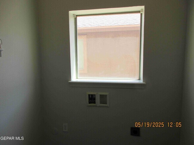 Building Photo - 14212 Trigger Rock Ln