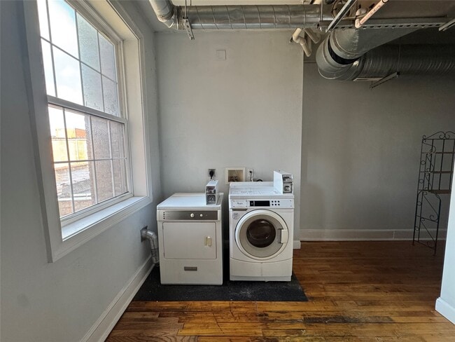 Building Photo - 135 Washington St