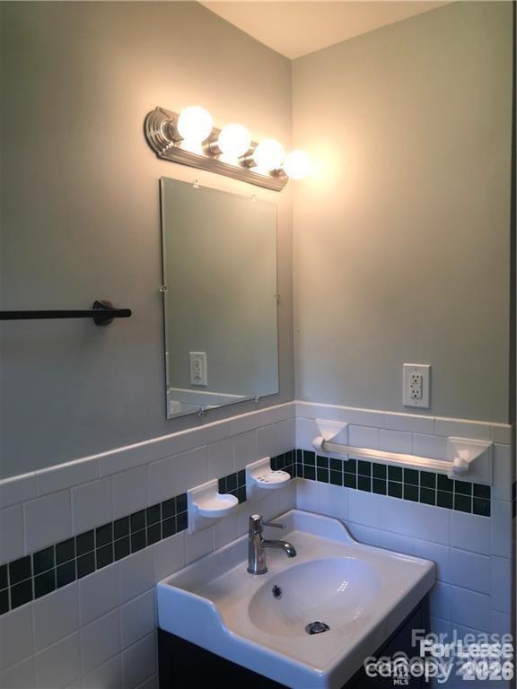 Building Photo - 2309 Lanier Ave