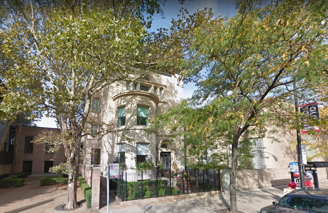 Primary Photo - Old Town Mansion!