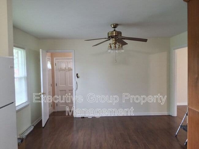 Building Photo - 511 Smith Ave