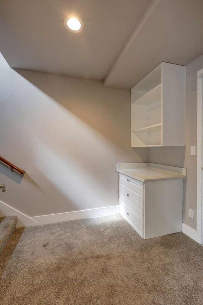 Building Photo - Where Architecture Meets Nature – Private Mercer Island Gem