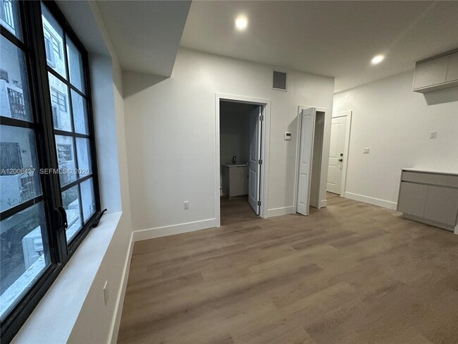 Building Photo - 1619 Jefferson Ave