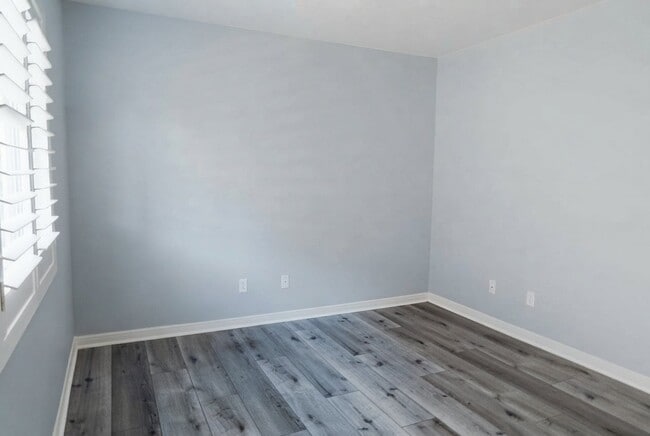 Building Photo - 42336 Camden Way