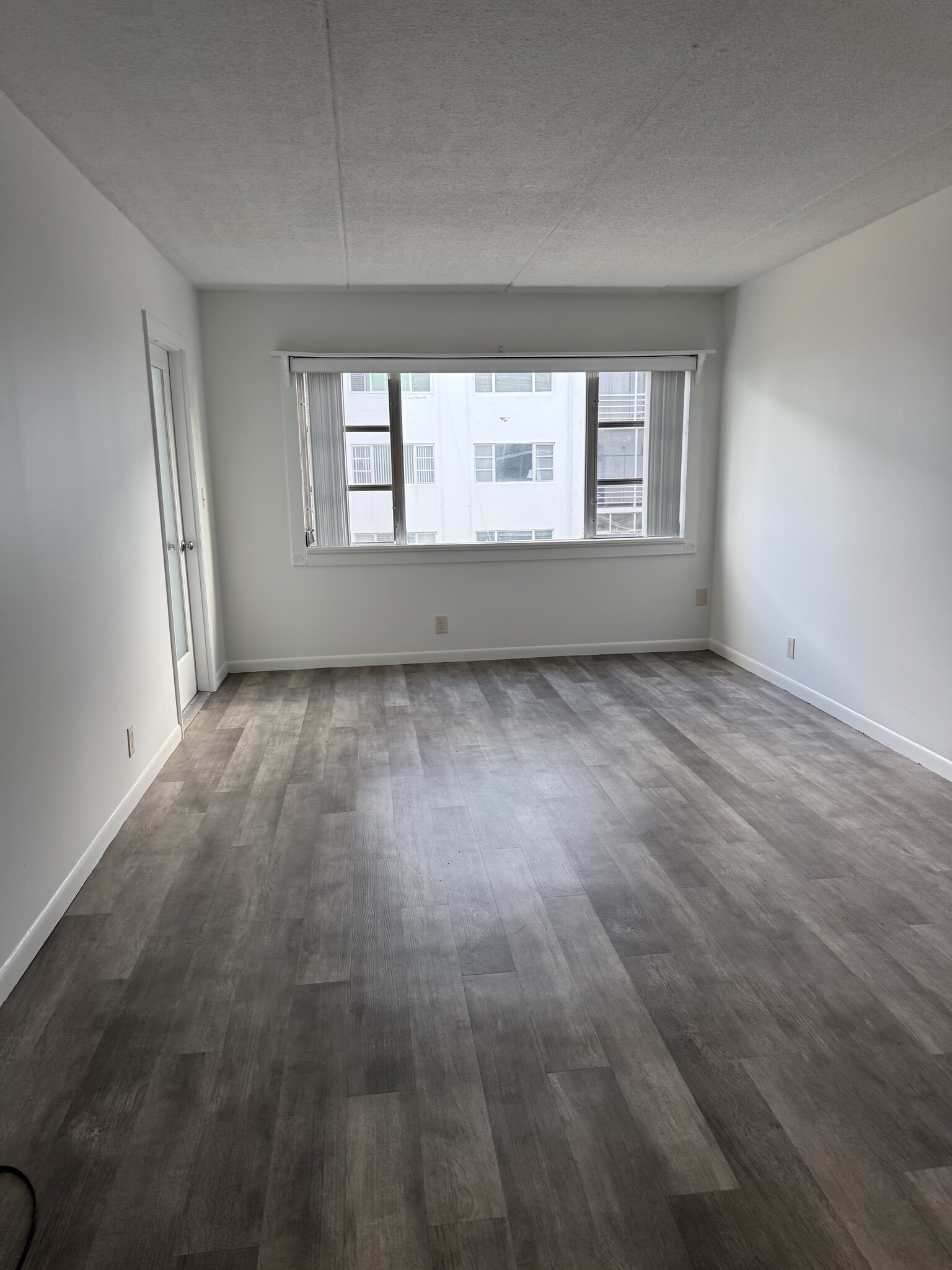Building Photo - 4500 N Flagler Dr