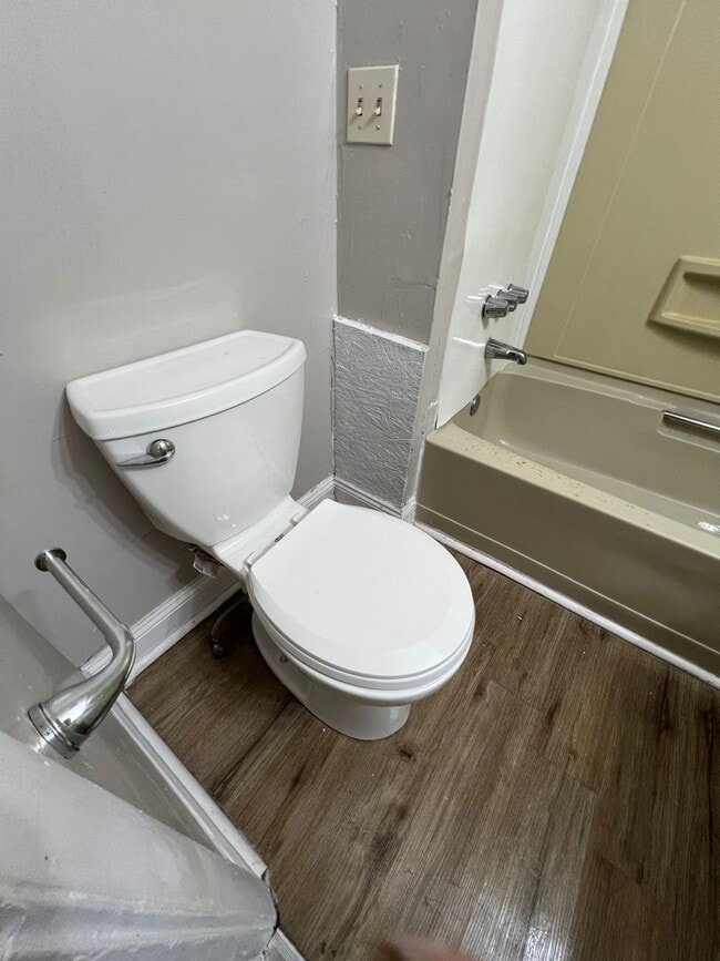 Building Photo - 12022 Griffing Ave