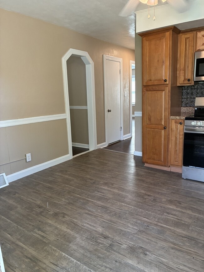 Building Photo - 1022 Virginia Ave