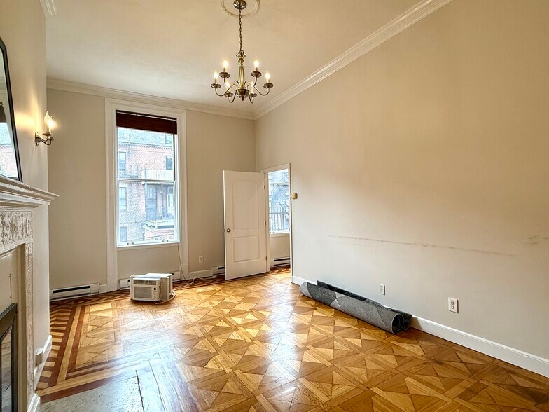 Building Photo - 181 Beacon St