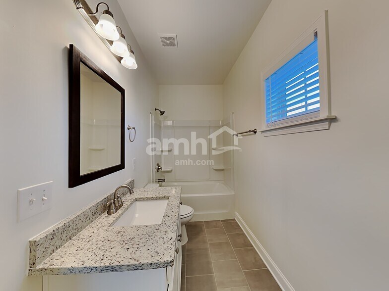 Building Photo - 5935 Hart Way