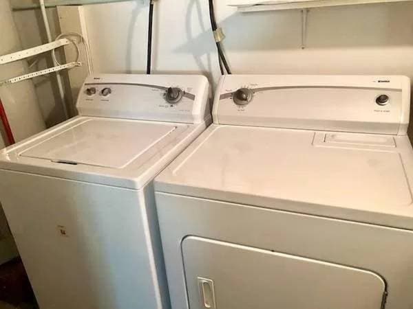 Building Photo - 1992 Bandoni Ave