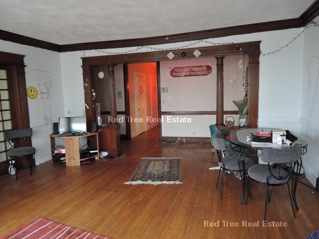 Building Photo - 1711 Commonwealth Ave