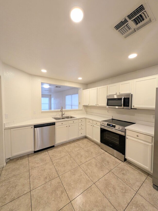 Building Photo - Lovely home in Lesuer Estates Mesa!!