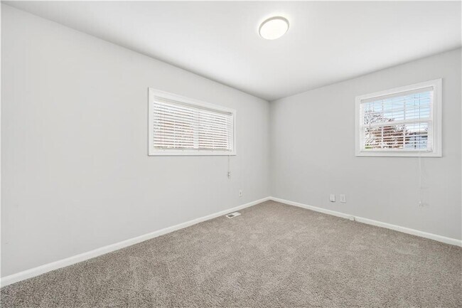 Building Photo - 2653 Tilson Rd