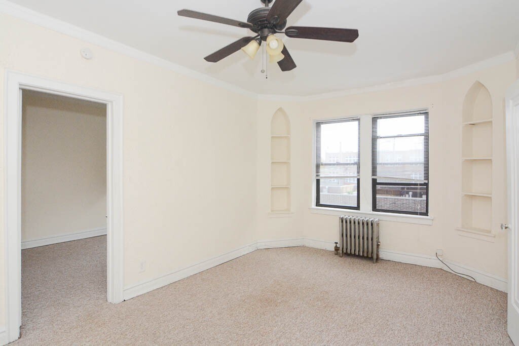 Building Photo - 4842 N Damen Ave