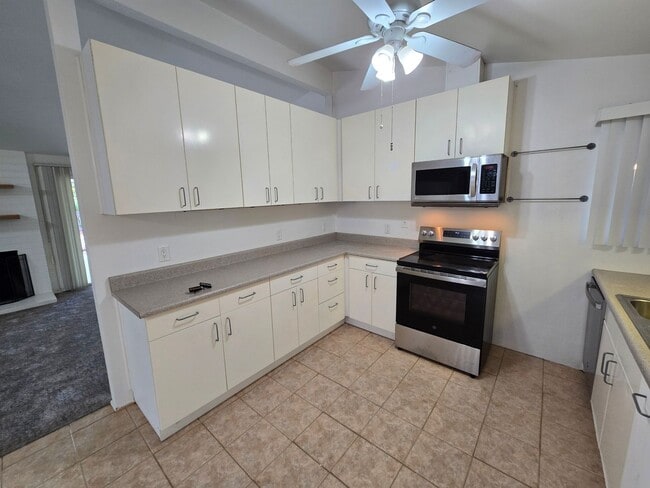 Building Photo - Charming Clairemont Home | 1641 sq ft | 2 ...