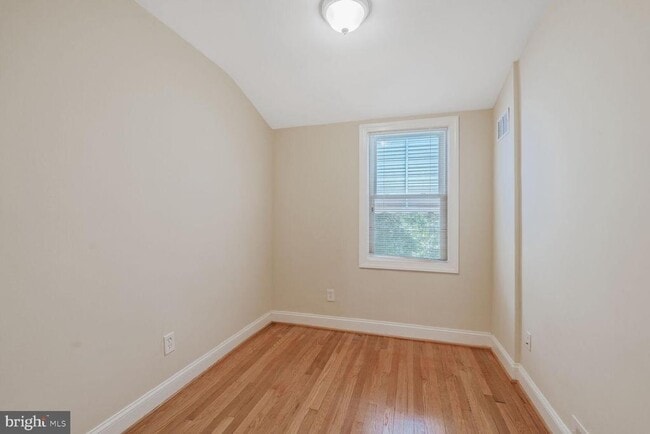 Building Photo - 3477 23rd St SE