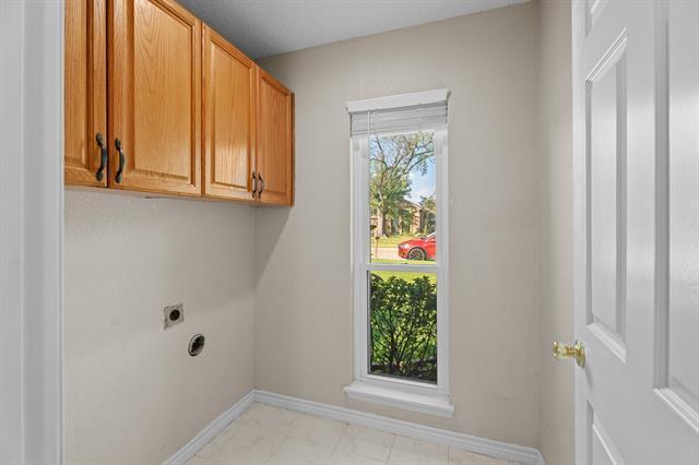 Building Photo - 7114 Lo Chalmers Ln