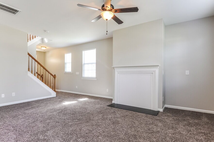 Building Photo - 8904 Elizabeth Bennet Pl