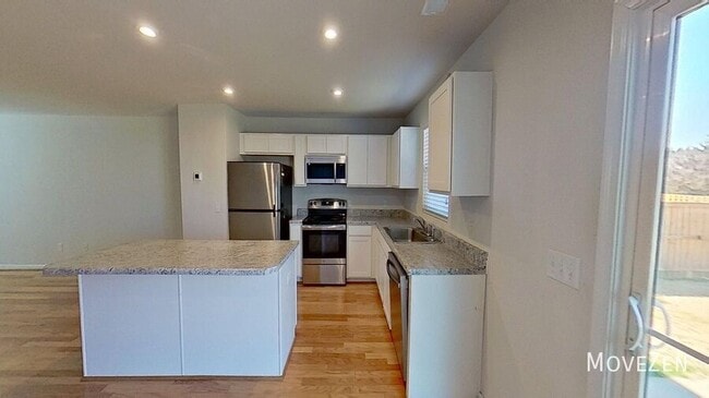 Building Photo - 600 Maplestead Farms Ct