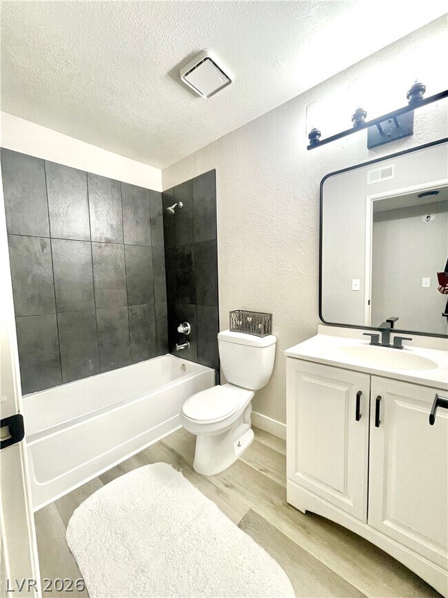 Building Photo - 5250 Mission Carmel Ln