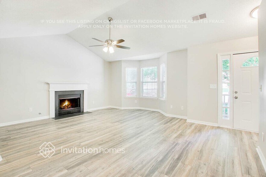 Building Photo - 1753 Woodvine Ct