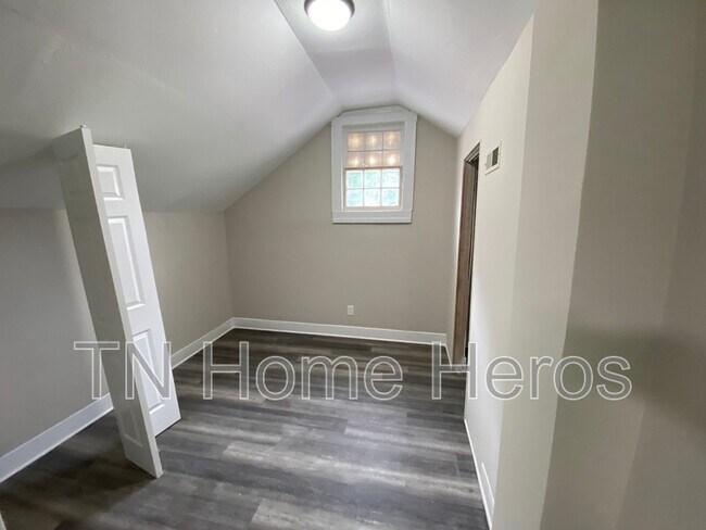 Building Photo - 2805 Ontario St