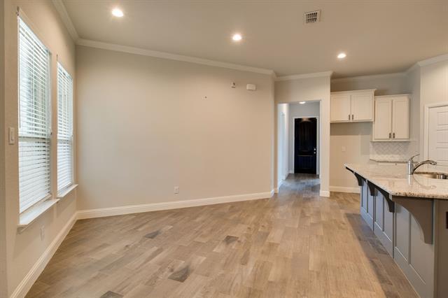 Building Photo - 720 Boardwalk Way