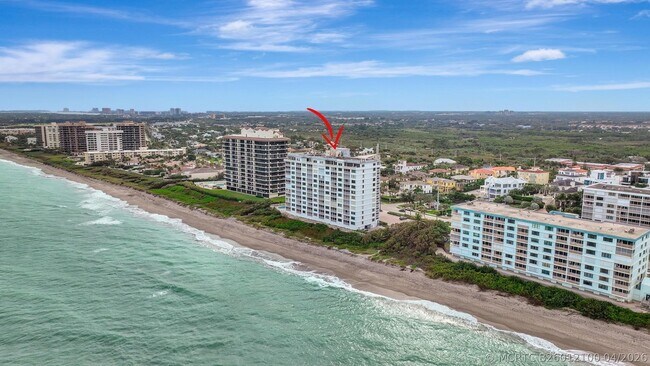 Building Photo - 840 Ocean Dr