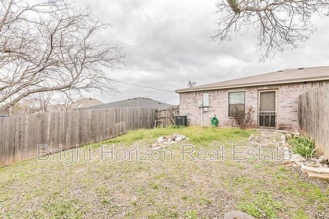 Building Photo - 8117 Doreen Ave