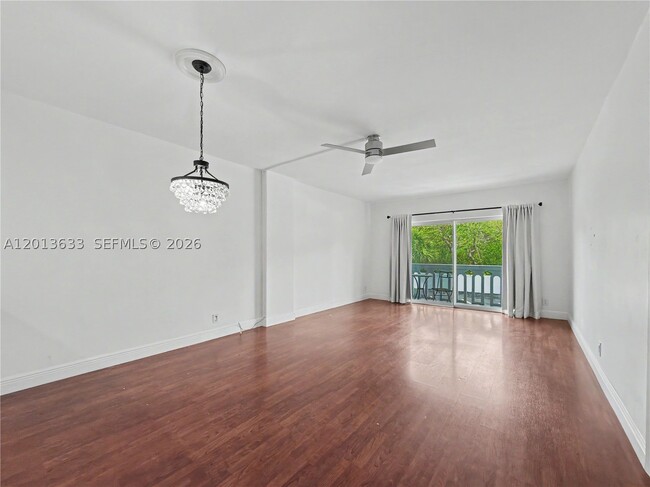 Building Photo - 100 Edgewater Dr