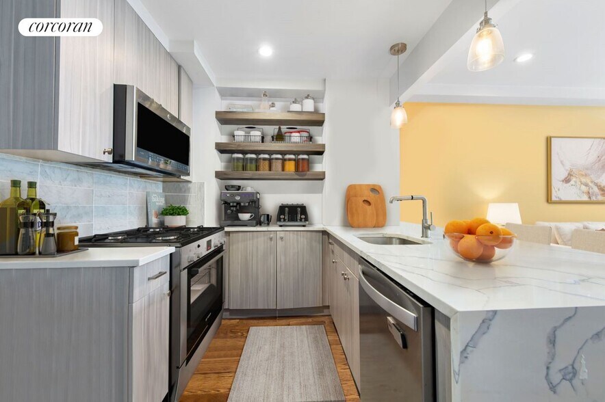 Building Photo - 23-33-33 31st Rd