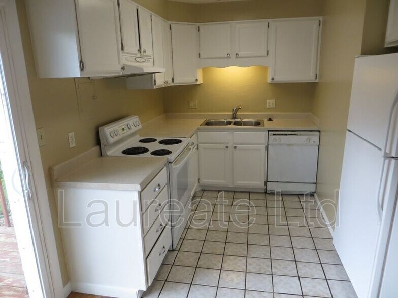Building Photo - 788 S Wheeling St