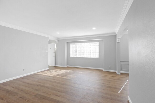 Building Photo - Charming 3-Bedroom Home in Cheviot Hills – Move-In Ready!