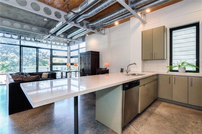 Building Photo - 1401 Eva St