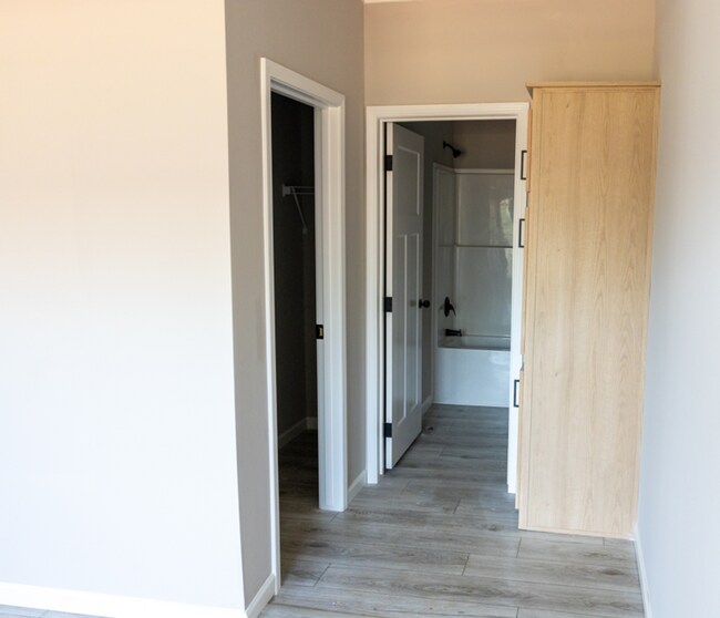 Building Photo - duplex