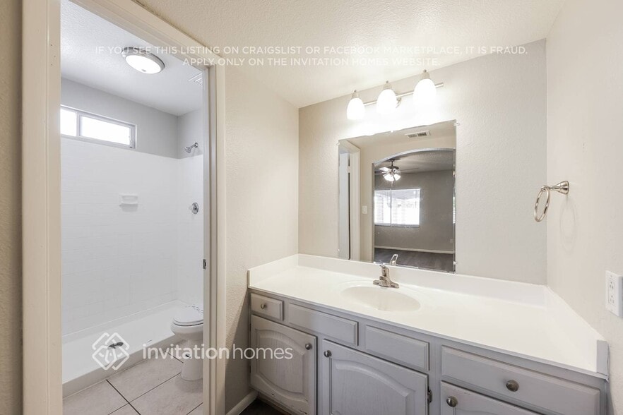Building Photo - 5808 W Mary Jane Ln