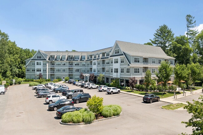 Building Photo - Aura at Medfield