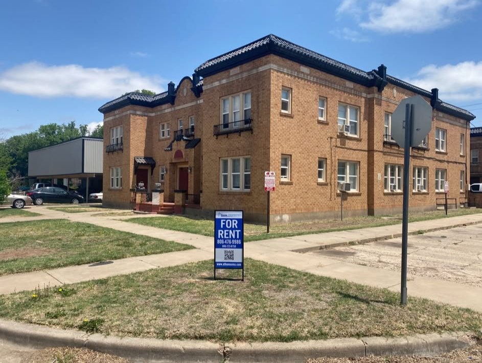 Building Photo - 1619 S Van Buren St
