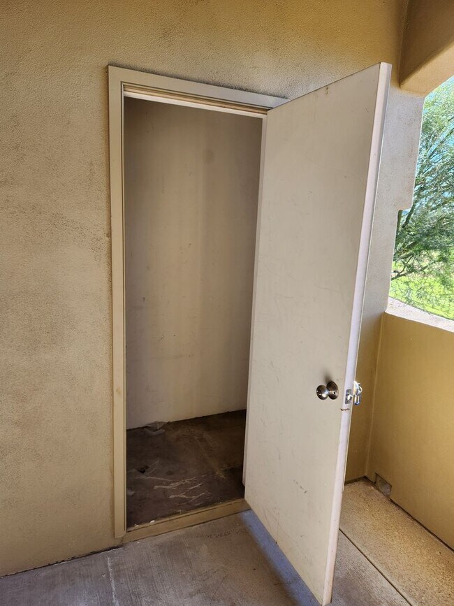 Building Photo - 2 Bedroom 2 Bath Condo located in PV