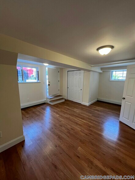 Building Photo - 381 Harvard St