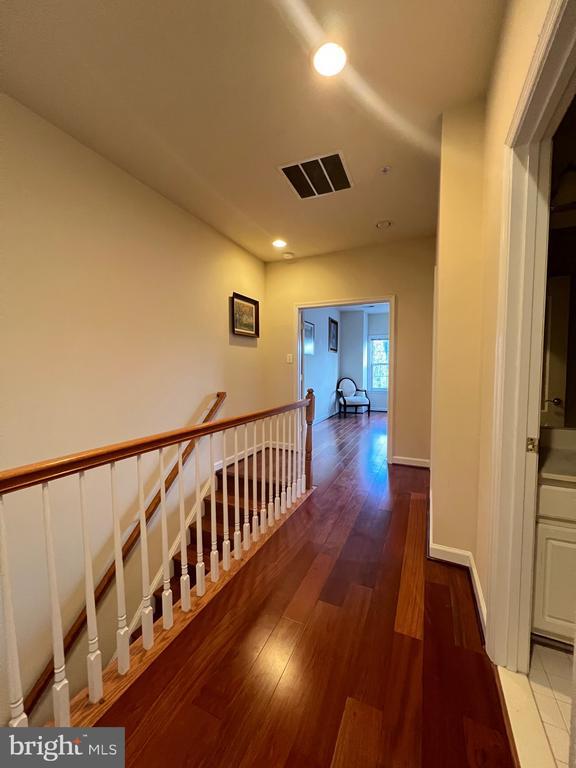 Building Photo - 604 RIDGEMONT Ave