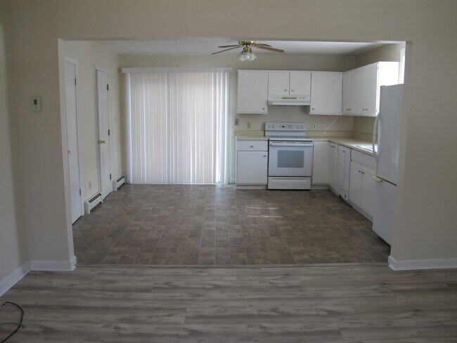 Building Photo - 213 Prospect St