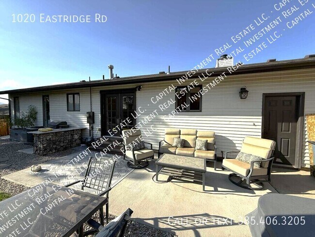 Building Photo - 1020 Eastridge Rd