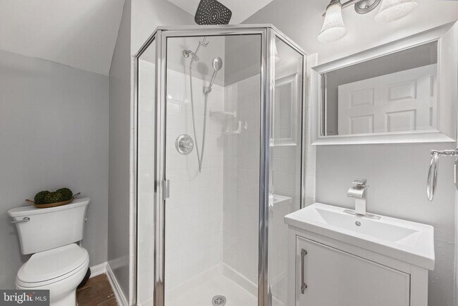 Building Photo - 15605 Everglade Ln