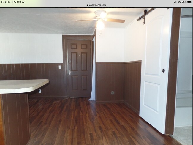 Building Photo - 9687 Main St