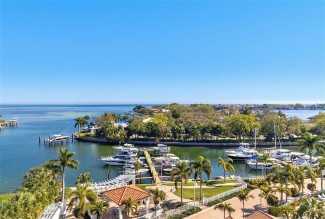 Building Photo - 1325 Snell Isle Blvd NE