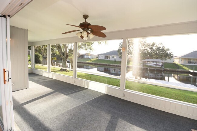 Building Photo - Salt water canal, 2 story home
