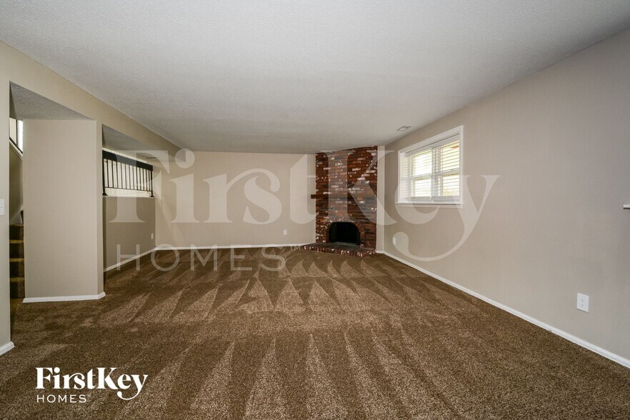 Building Photo - 1226 Treetop Village Dr