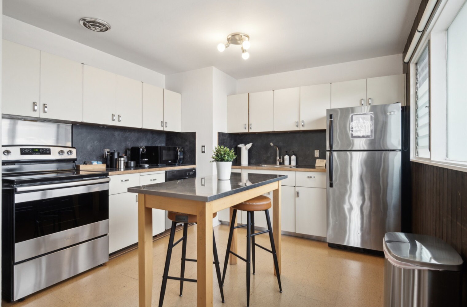 Building Photo - 721 N 38th St