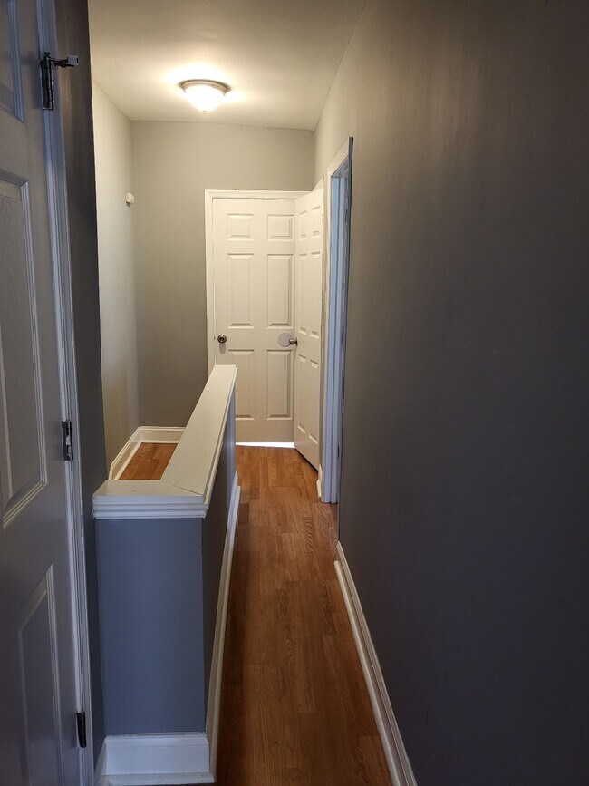 Building Photo - 1607 Cliftview Ave